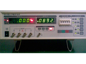 KT2612 型電容測試儀